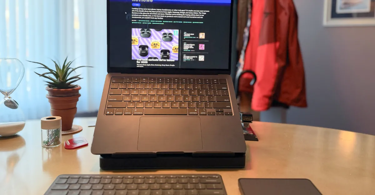 Featured image for Logitech’s Casa Laptop Accessory Now $30 Off