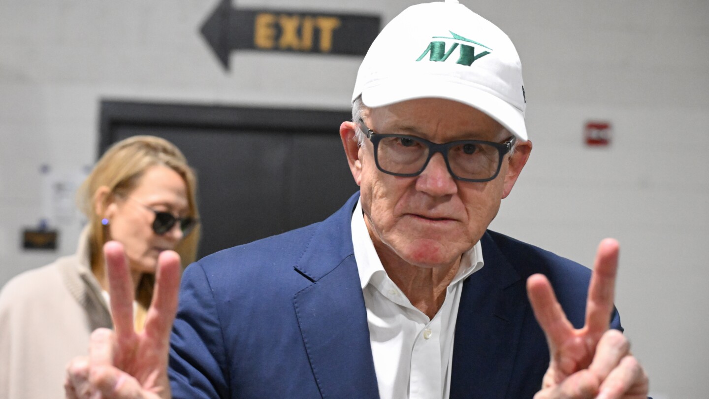 Featured image for Woody Johnson Criticizes Justin Fields and Blames QB Play for Jets' Poor Start