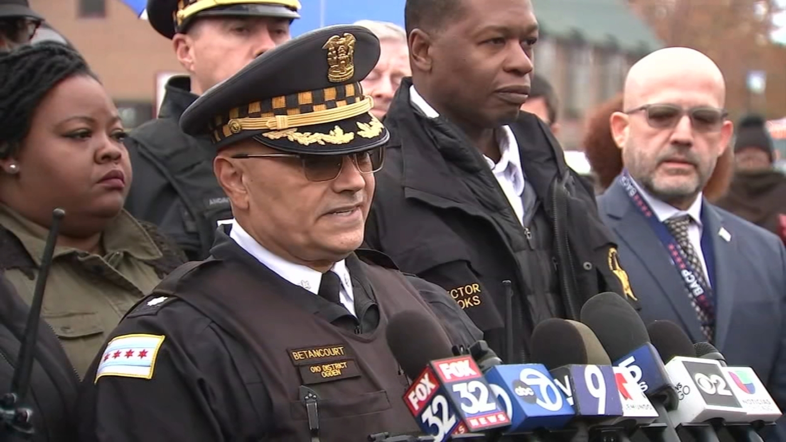 Featured image for Chicago Deputy Police Chief William Betancourt Dies After Medical Emergency