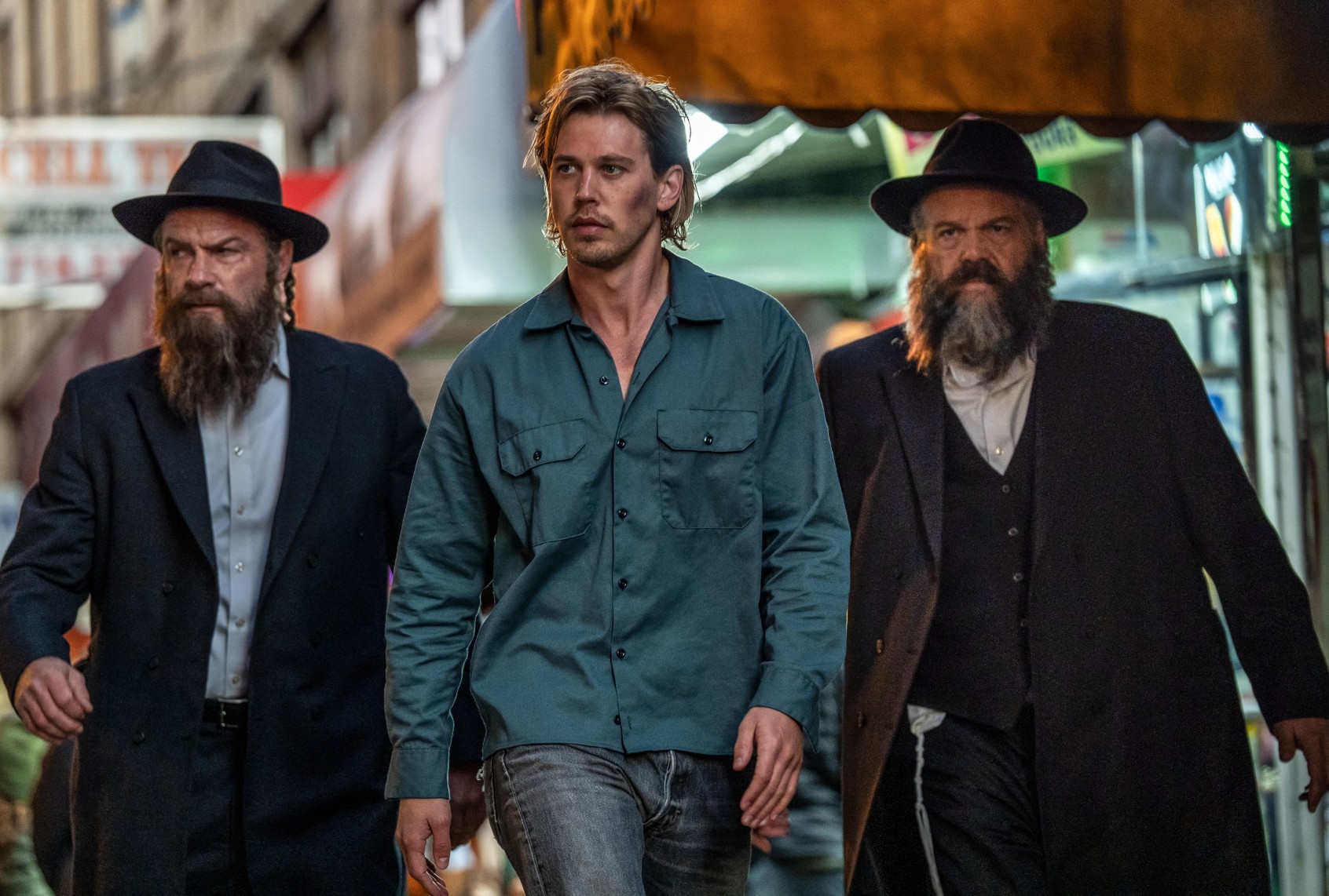 Featured image for Darren Aronofsky's 'Caught Stealing' Delivers a Hectic NYC Caper