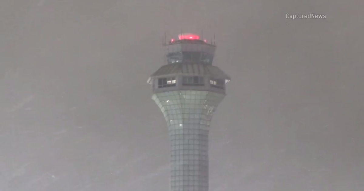 Featured image for Chicago Airport Closures and Flight Cancellations Amid Winter Storm and Staffing Issues