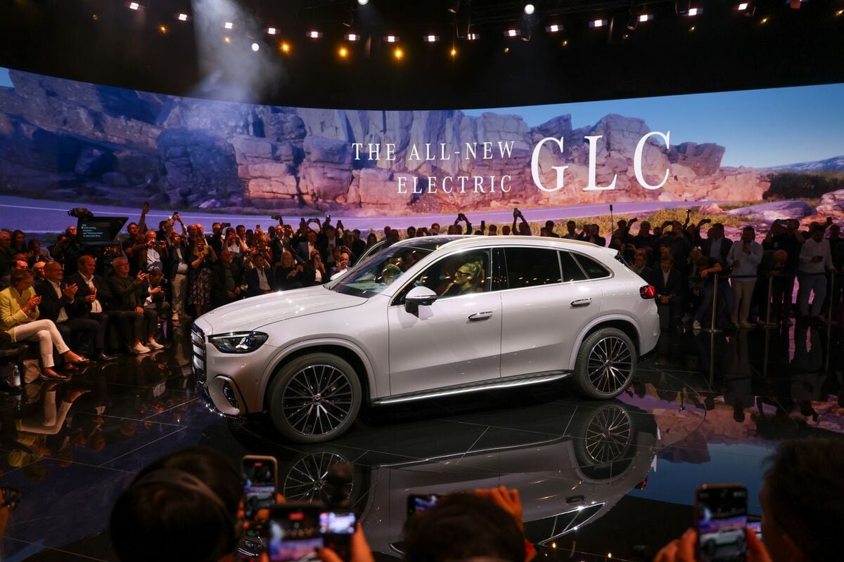 Featured image for Mercedes Launches Electric GLC to Lead Luxury SUV Market