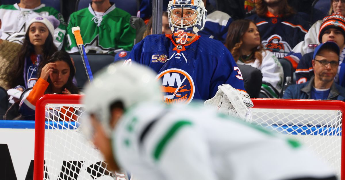 Featured image for "Patrick Roy Makes Immediate Impact in Islanders Debut as Coach"