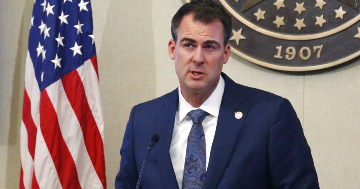 Featured image for US Officials Attend Paris Air Show