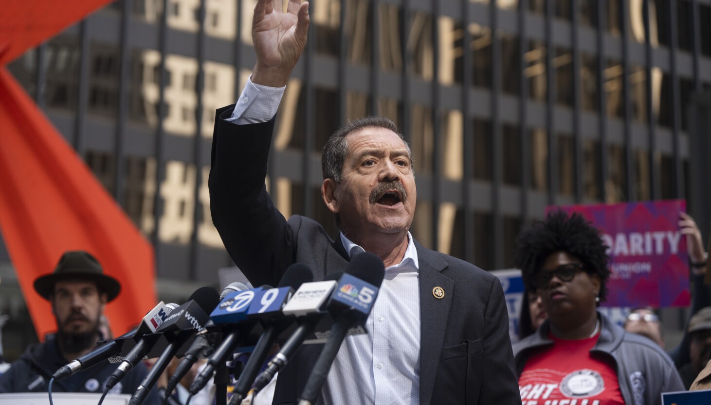 Featured image for Rep. Jesus 'Chuy' Garcia to Leave Congress for Chief of Staff Role