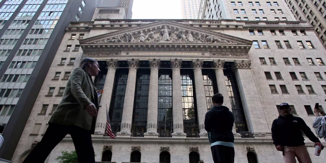 Featured image for Investors warned: Positive economic data won't boost S&P 500 significantly as stocks already reflect good news