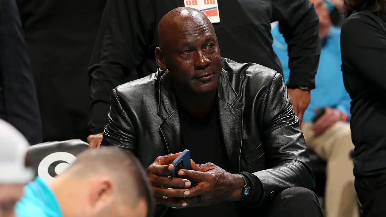 Featured image for Michael Jordan considering sale of Hornets majority stake.