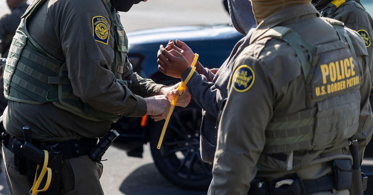 Featured image for Many Detained Immigrants in Chicago Have No Criminal Record, Data Shows