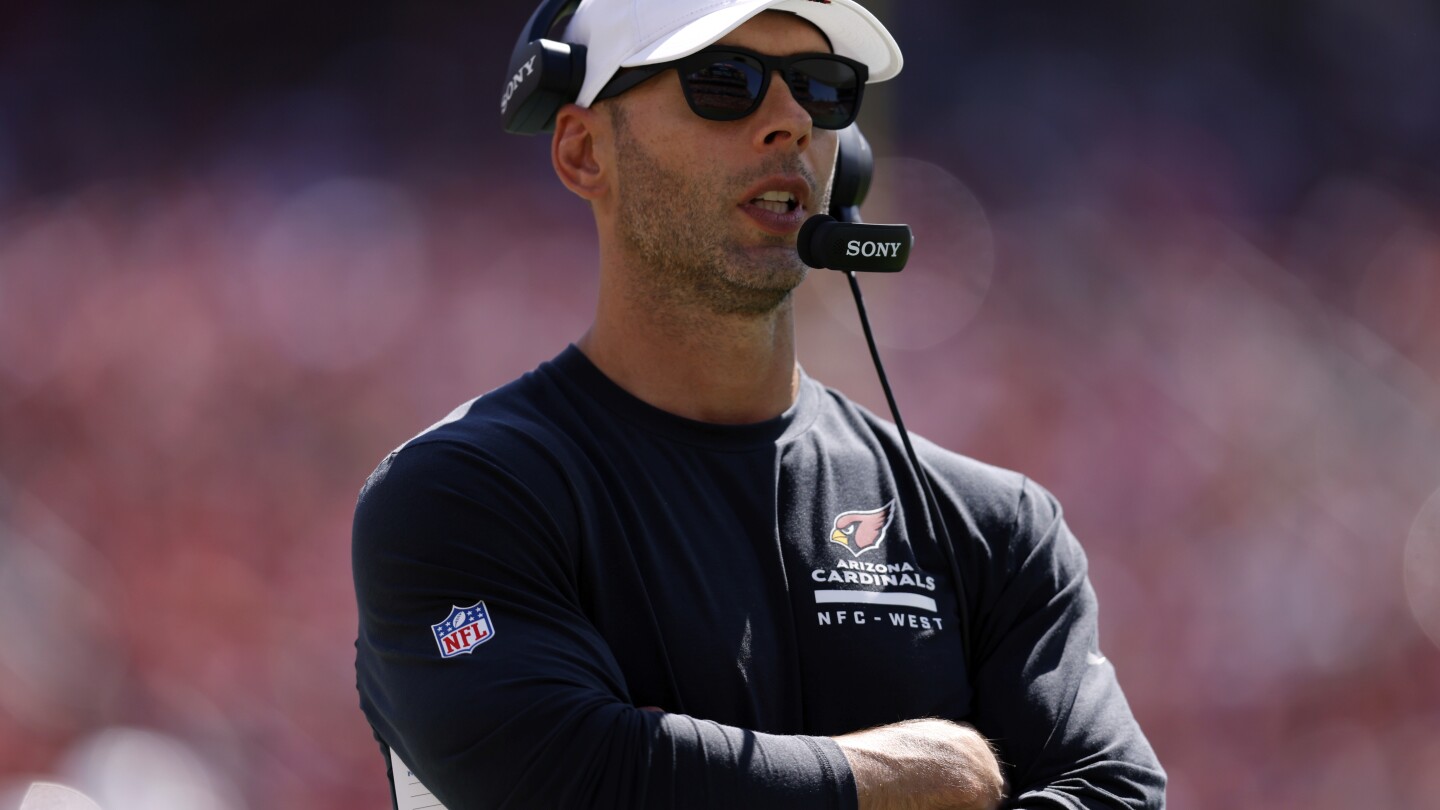 Featured image for Cardinals fine coach Gannon $100K for sideline altercation