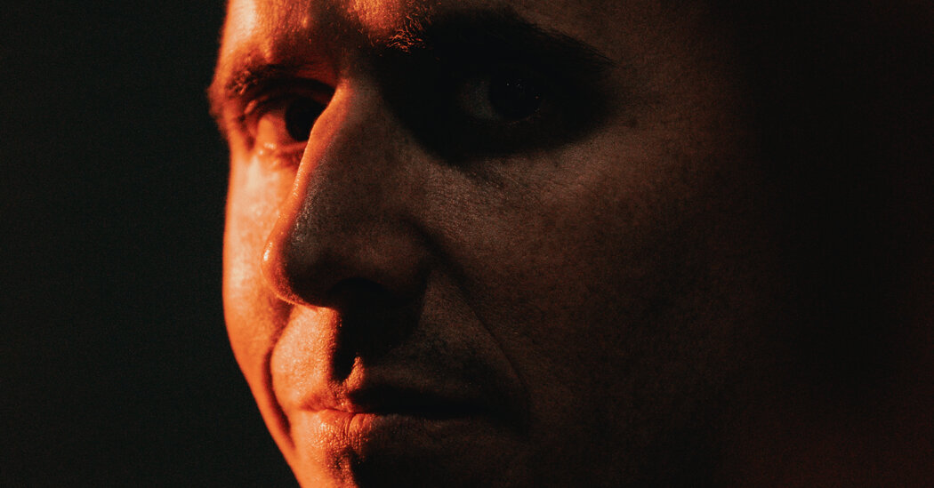 Featured image for Oz Pearlman: The Magician Loved by the Manosphere