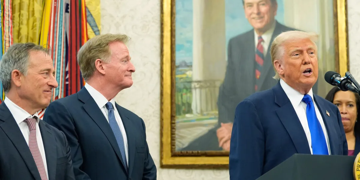 Featured image for White House Responds to Trump’s Stadium Naming Proposal for Commanders