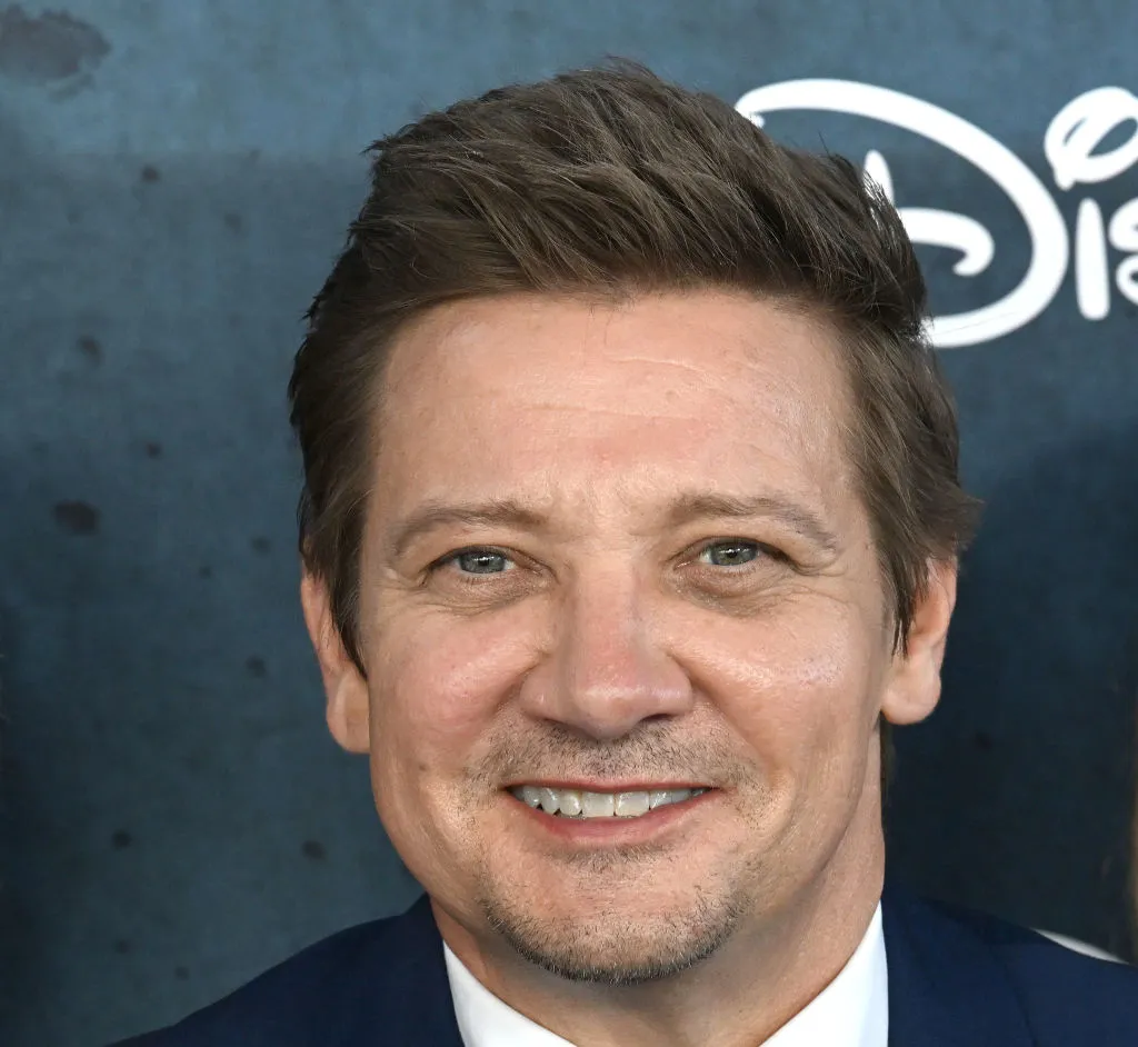 Featured image for Jeremy Renner Returns to Jogging After Snowplow Accident Recovery