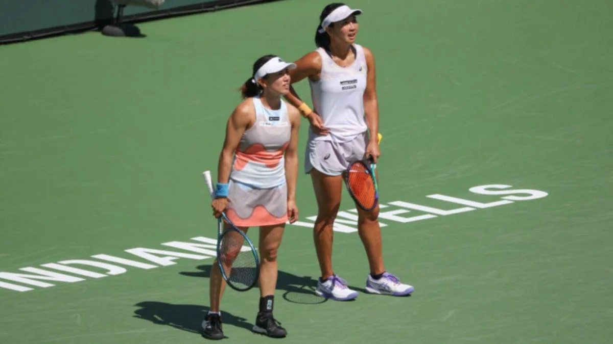 Featured image for Doubles team disqualified for hitting ball girl at French Open 2023.