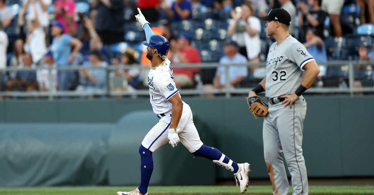 Featured image for "Royals dominate White Sox with 12-5 victory and 8-run sixth inning outburst."