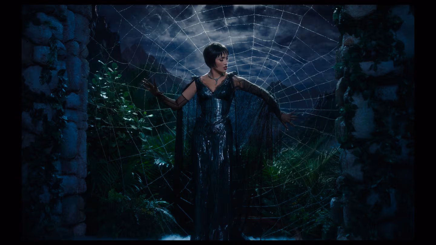 Featured image for Jennifer Lopez Embarks on a Dream Role in 'Kiss of the Spider Woman'
