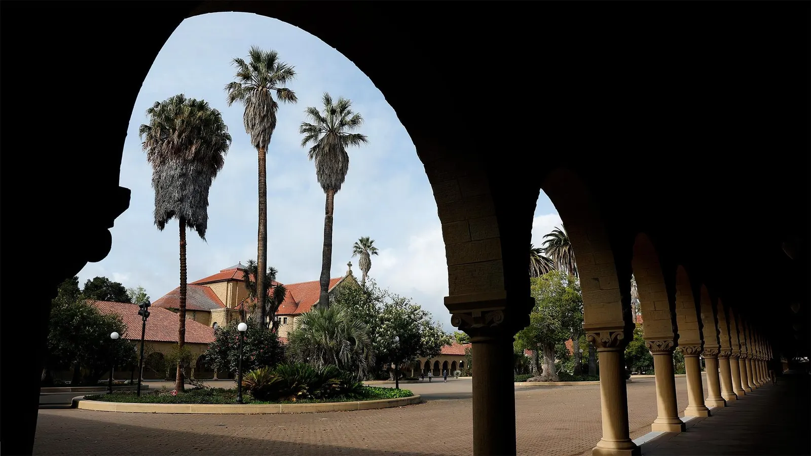 Featured image for Universities and Companies React to Trump’s H-1B Visa Policy Changes