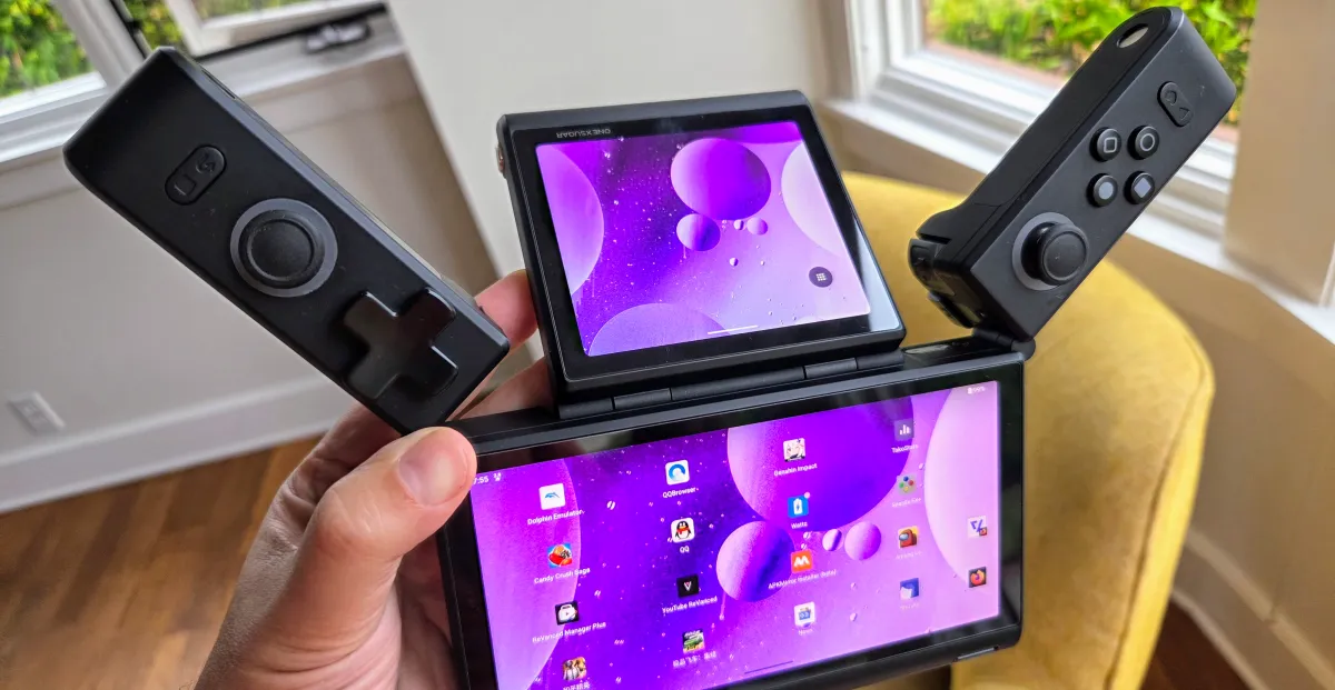 Featured image for Revolutionizing Mobile Gaming: The Dual-Screen Transforming Handheld
