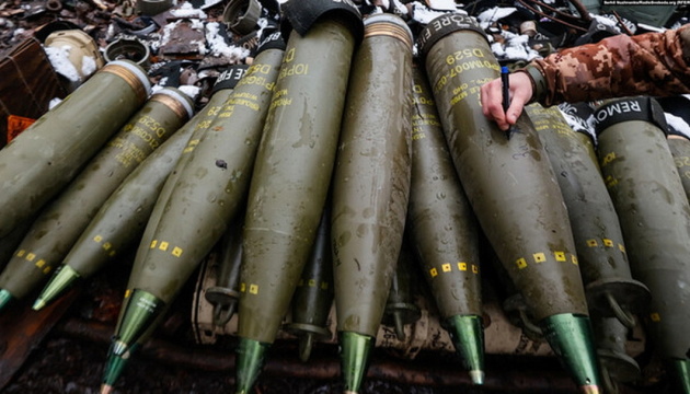 Featured image for EU approves over $1B for ammunition and military aid to Ukraine.