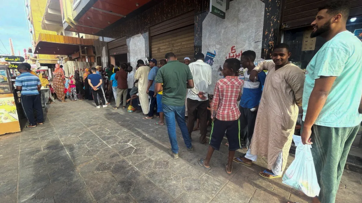 Featured image for Sudanese flee as fighting persists in Khartoum.