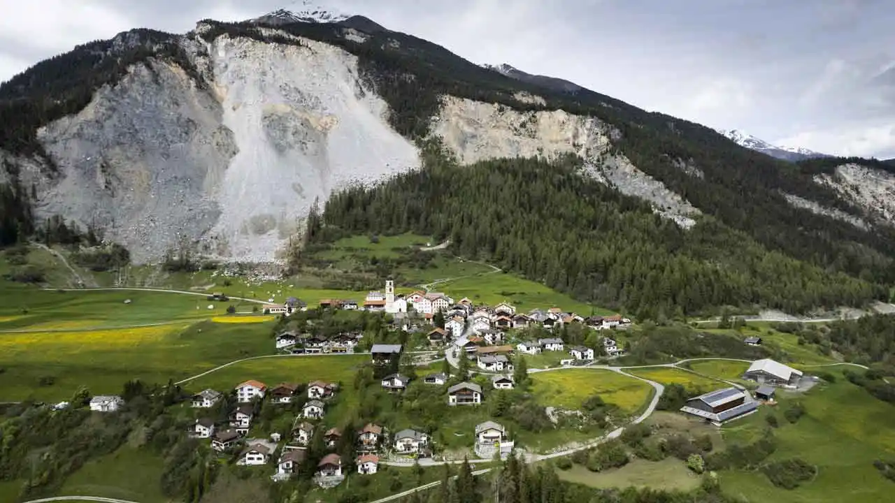Featured image for Swiss Village Evacuated Due to Impending Rockslide Threat