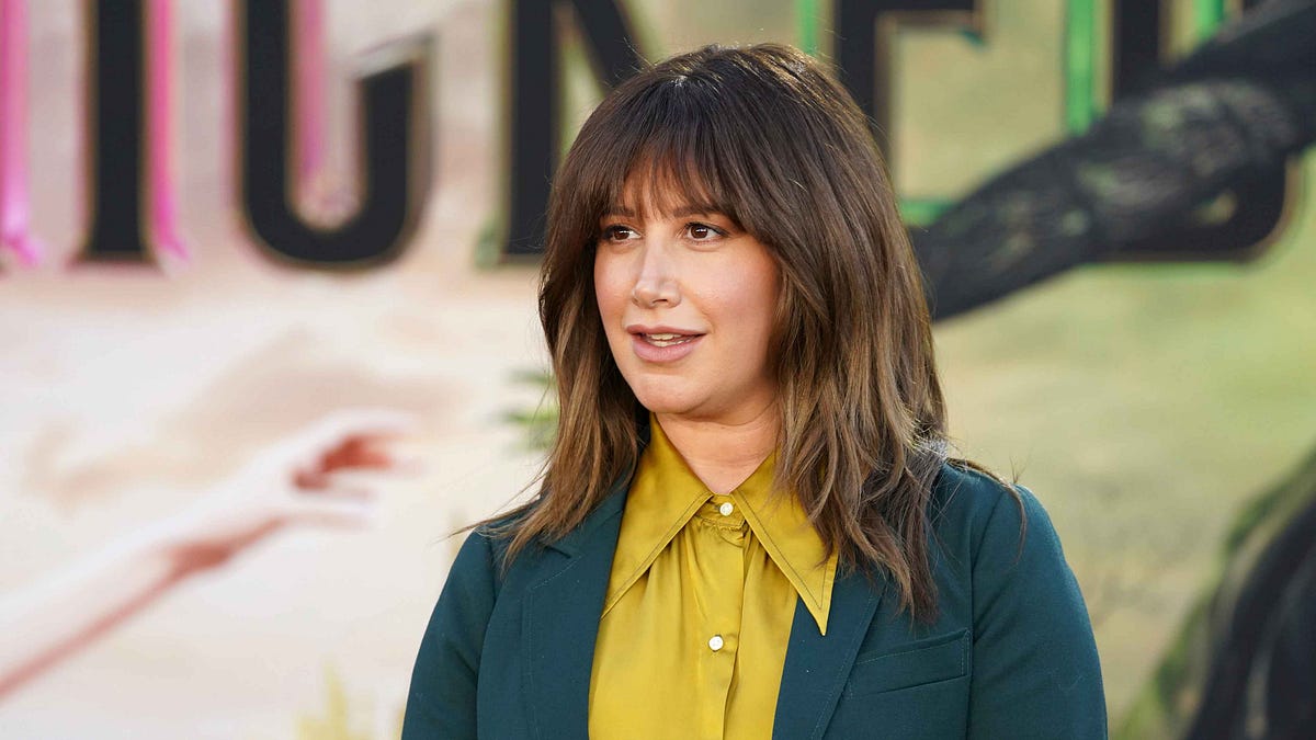 Featured image for Ashley Tisdale Addresses 'Toxic' Mom Group Drama and Clarifies Misconceptions
