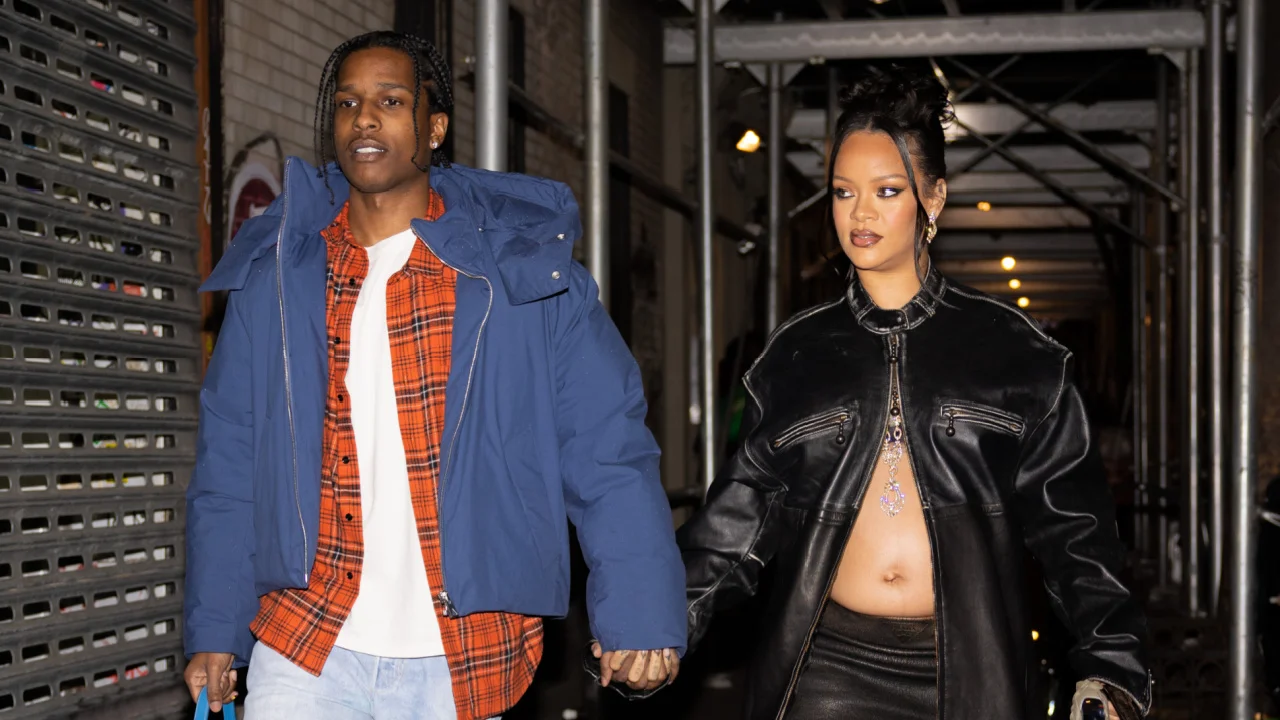 Featured image for Rihanna flaunts baby bump in leather outfit for NYC date night with A$AP Rocky.