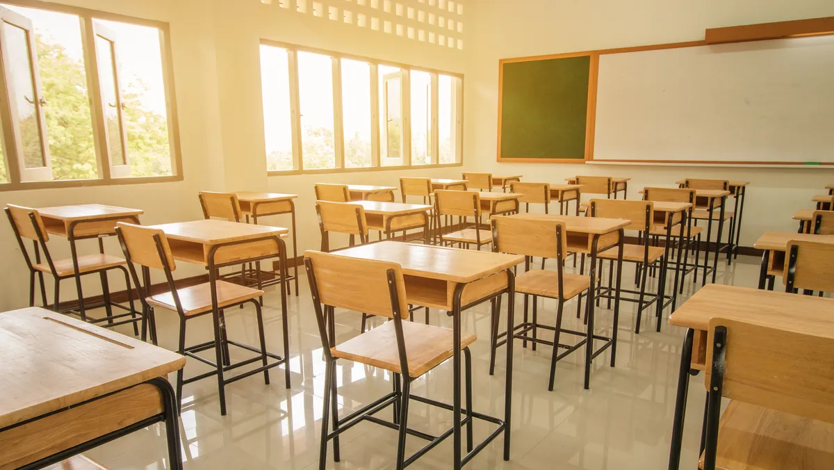 Featured image for School Districts Across the US Cancel In-Person Classes Amid COVID-19 Surge