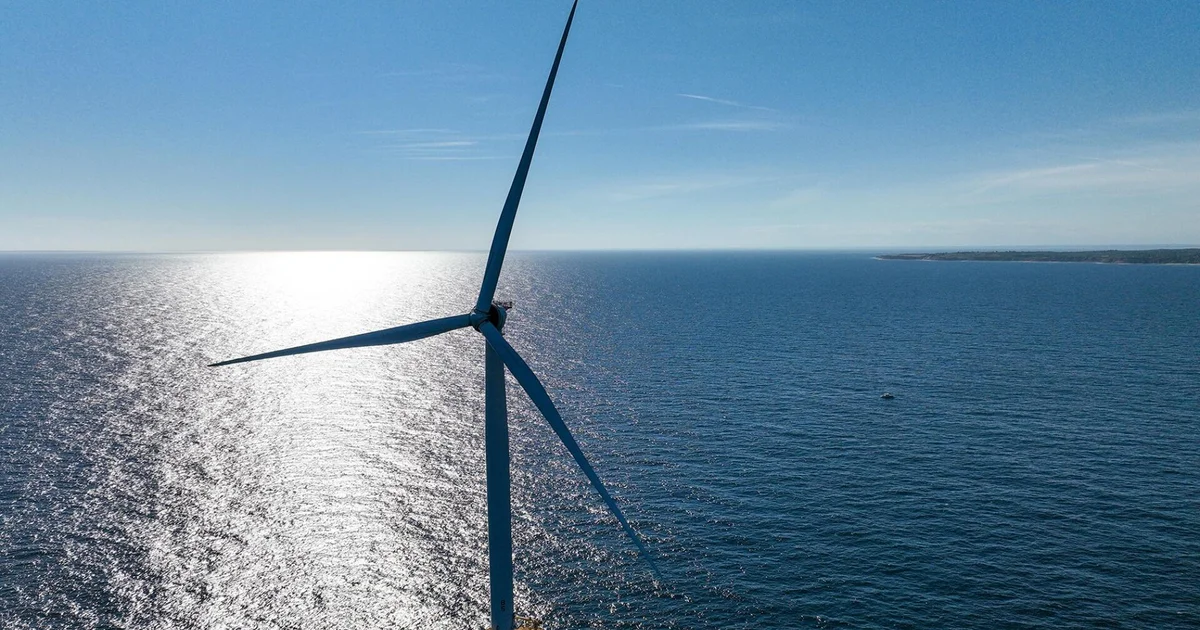 Featured image for Trump Administration Suspends Offshore Wind Projects Over Security Concerns
