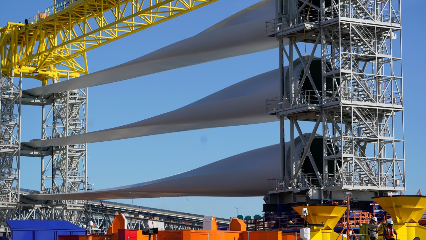 Featured image for Trump suspends five East Coast wind projects over security concerns