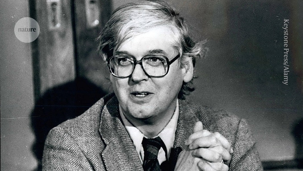 Featured image for Hamilton Smith, Pioneer of DNA Editing, Passes Away