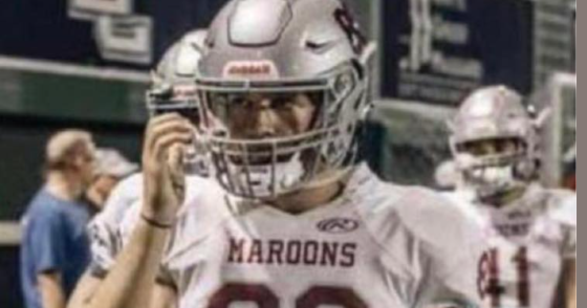 Featured image for Tragedy Strikes Kentucky High School Football Team: Player Dies After Head Injury