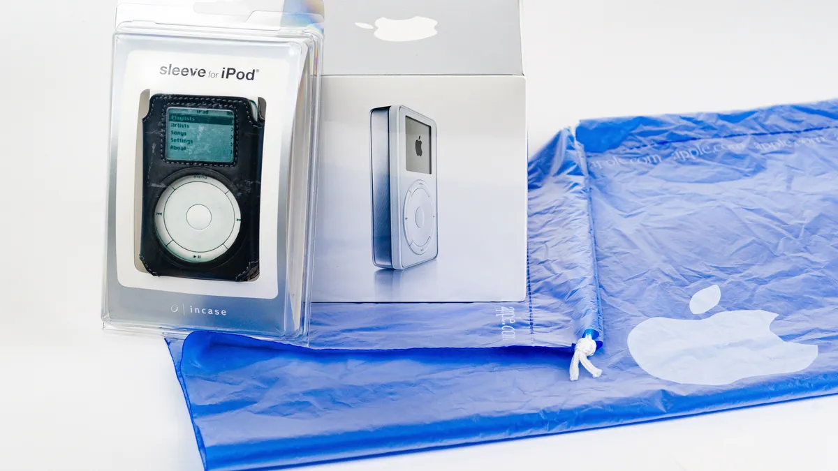 Featured image for Record-breaking Sale: Sealed 2001 iPod Fetches $29,000