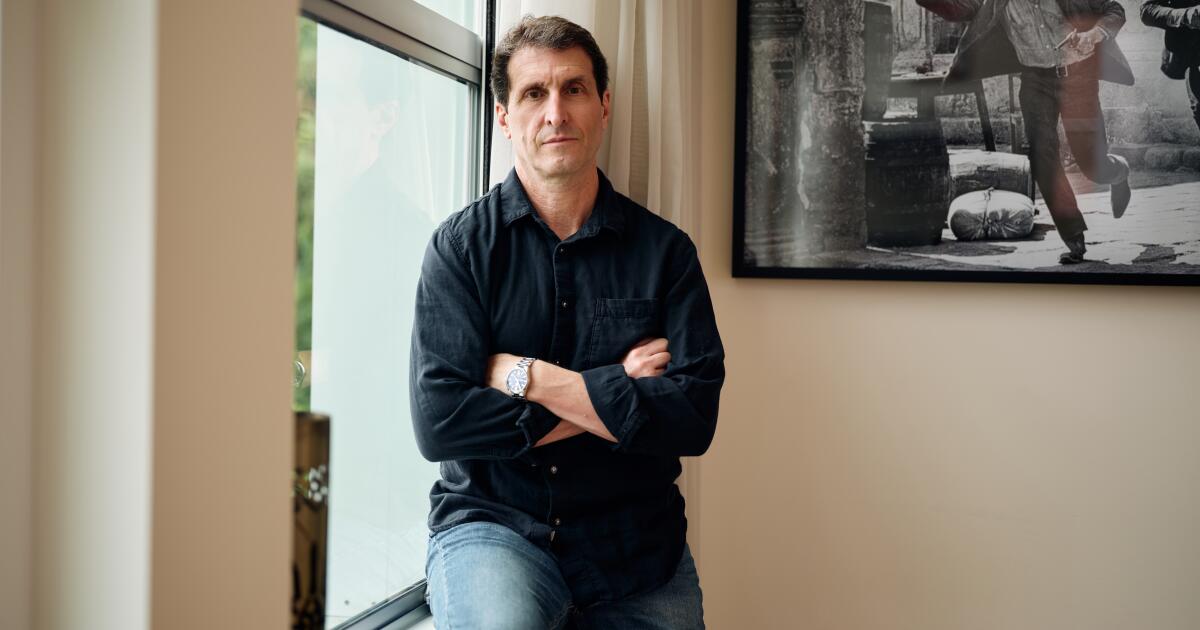 Featured image for Generative AI Reshapes Hollywood: Impacts on Screenwriters