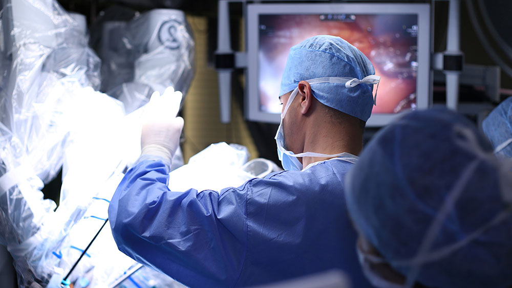 Featured image for Stocks Close Higher Despite Tommy Bahama's Sink and Bank Fears