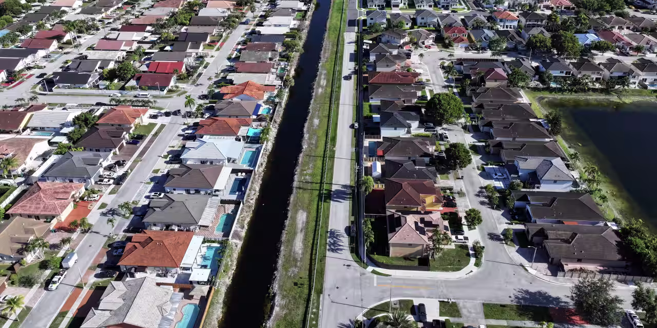 Featured image for Florida's Real Estate Market Stabilizes Amid Rising Sales and Price Adjustments