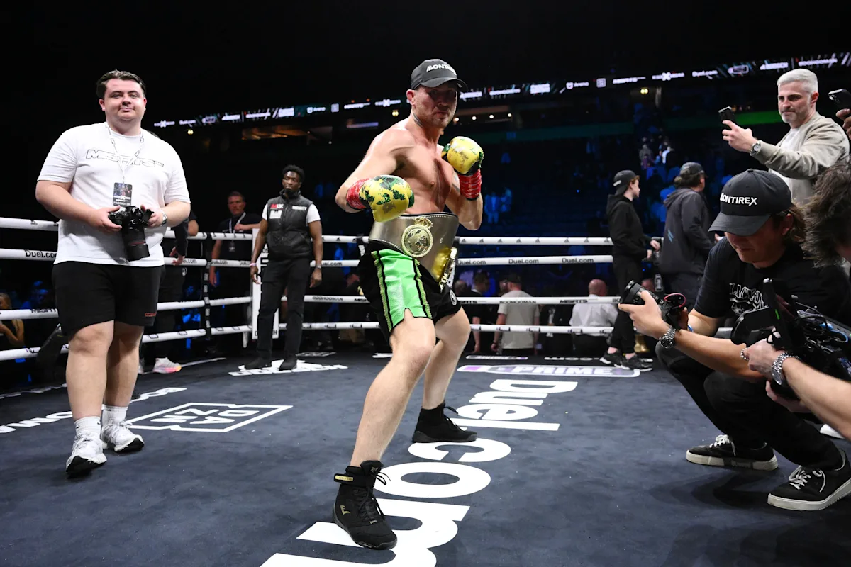 Featured image for Darren Till Dominates Rockhold, Eyes Misfits Boxing Future