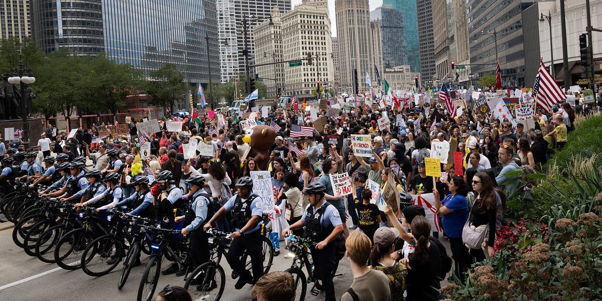 Featured image for Analyzing the Impact and Goals of 'No Kings' Protests