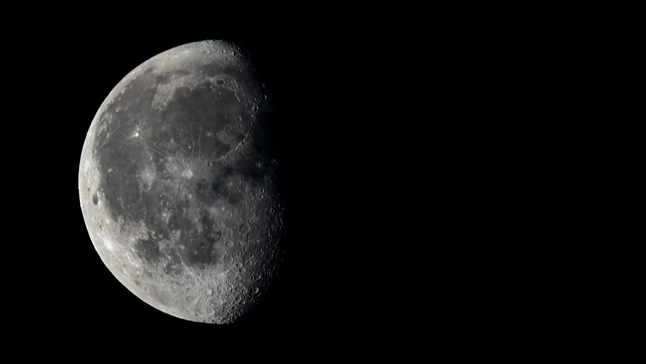 Featured image for Tonight's Moon Phase: What to Expect on August 11