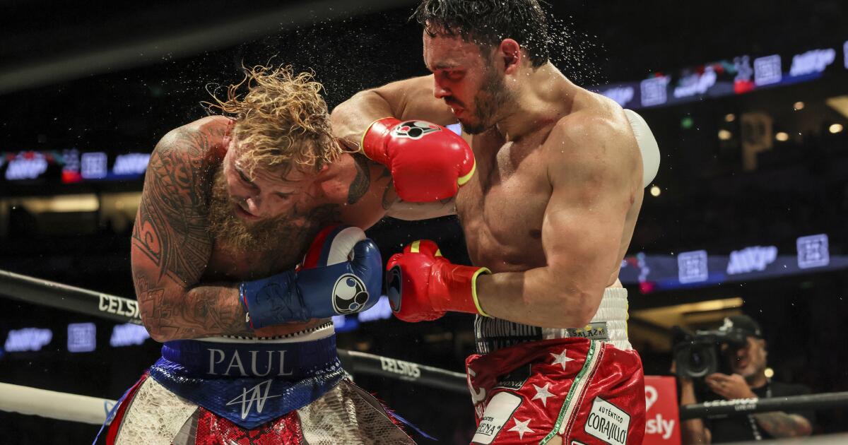 Featured image for Julio César Chávez Jr. Deported to Mexico and Detained Over Alleged Cartel Links