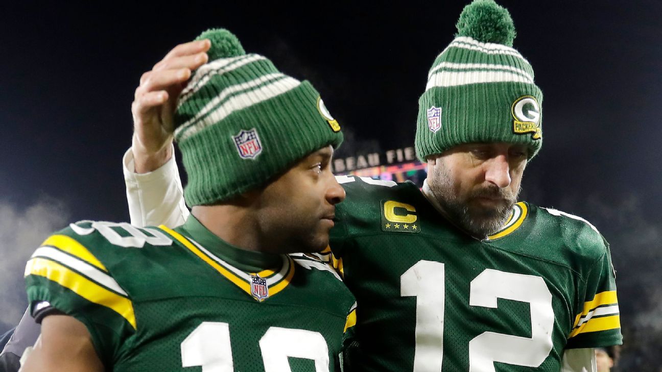 Jets sign Randall Cobb to reunite with Aaron Rodgers.
