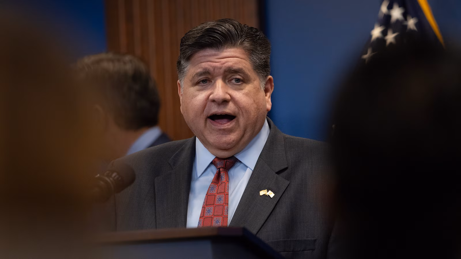 Featured image for National Guard Deployments in Illinois Amid Political Tensions