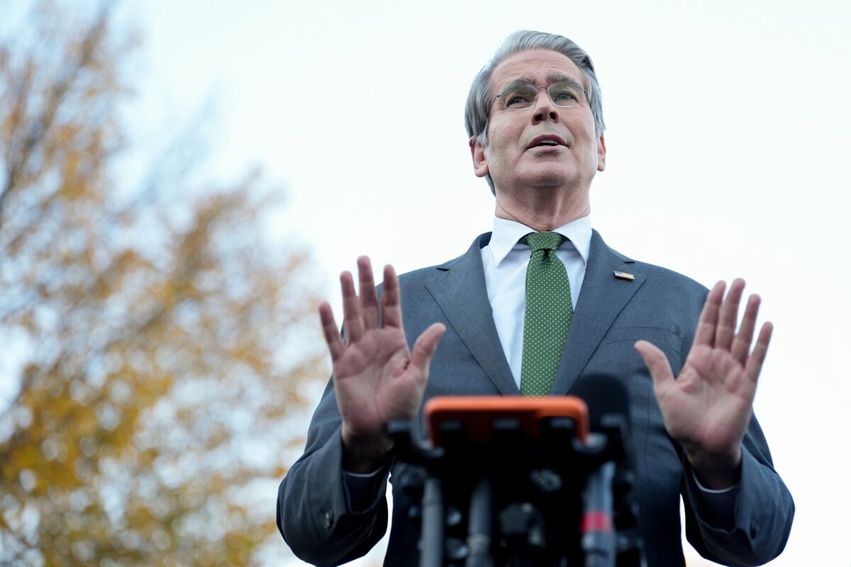 Featured image for Bessent Advocates for New Residency Requirements for Regional Fed Presidents