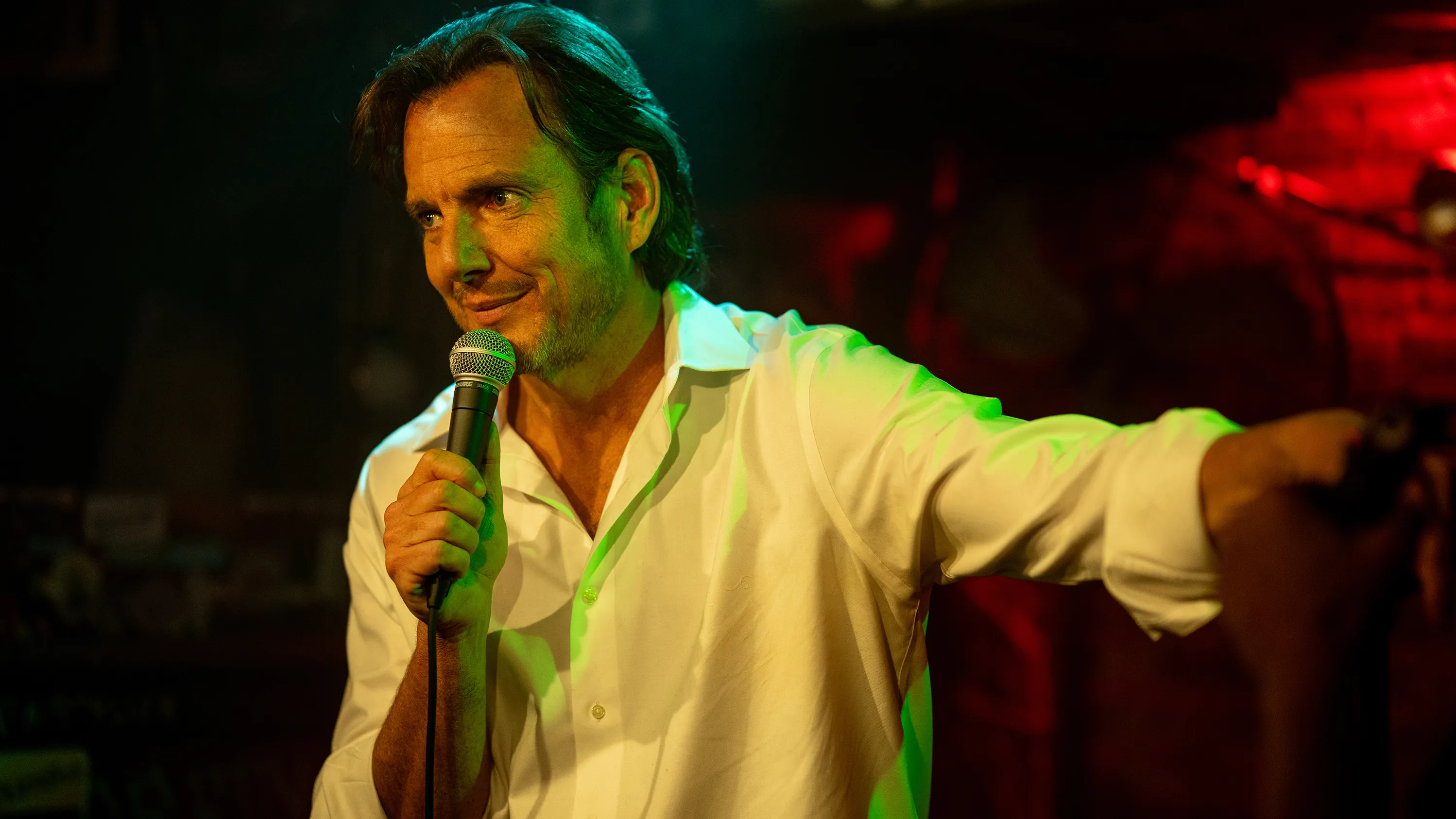 Featured image for Bradley Cooper's 'Is This Thing On?' Receives Praise Amidst Will Arnett's Comedy Challenges