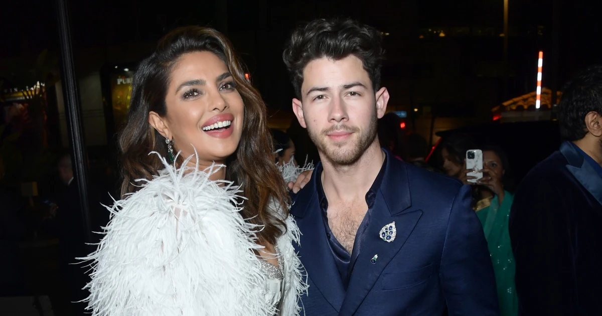 Featured image for Nick Jonas Witnessed Priyanka Chopra's Miss World Win in 2000