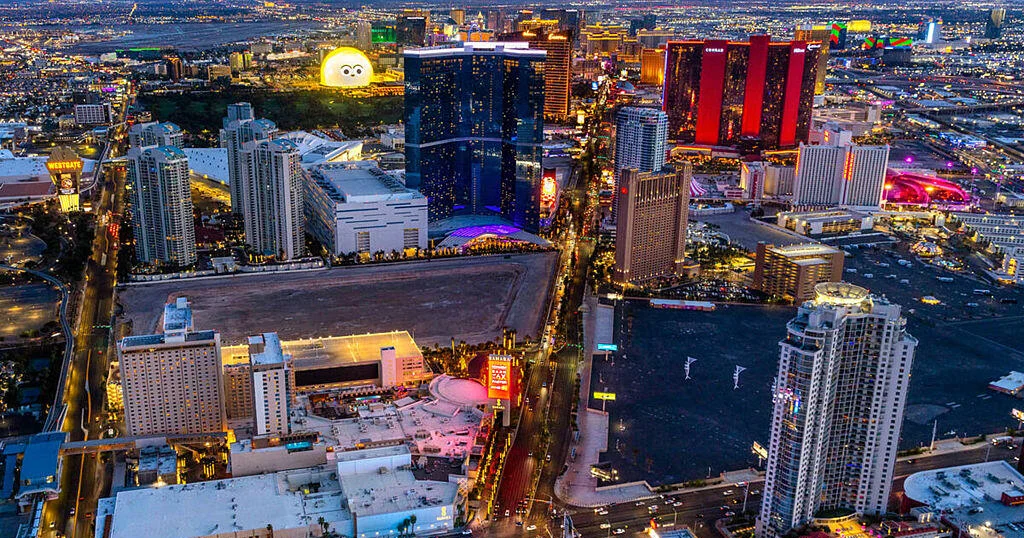 Featured image for Las Vegas Tourism Continues Decline Amid Industry Concerns
