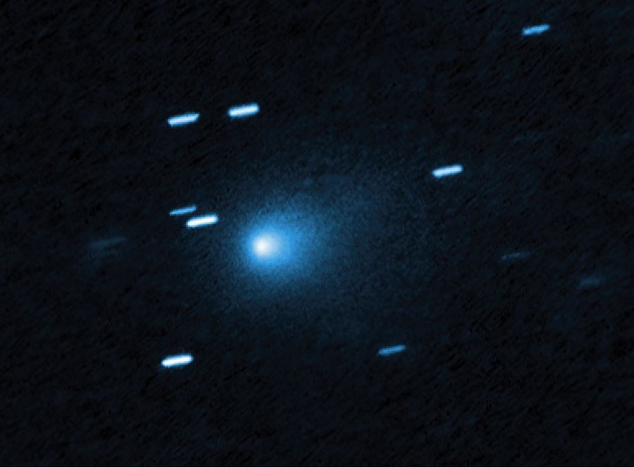 Featured image for Harvard Professor Suggests Comet 3I/ATLAS Might Be an Alien Spacecraft