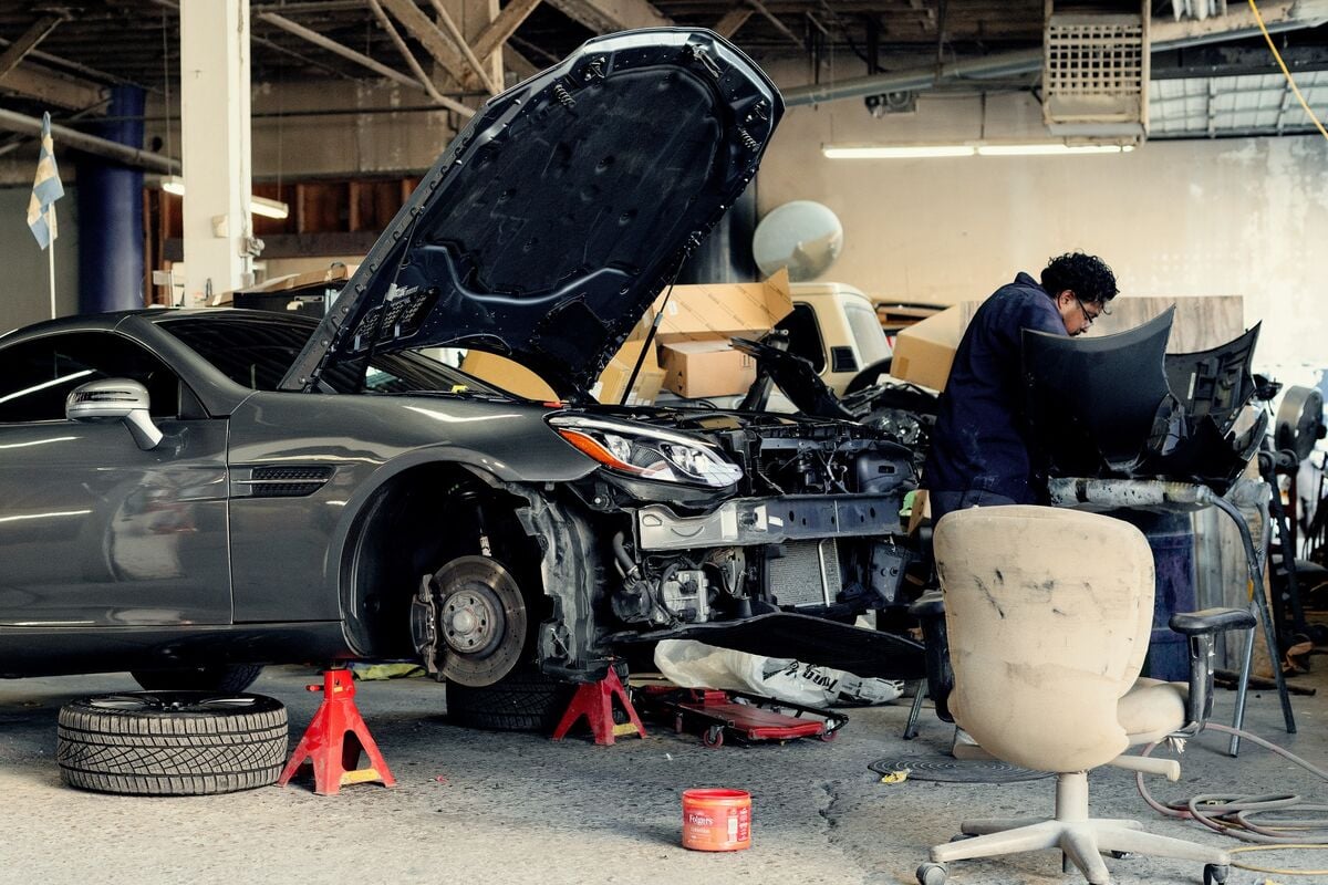 Featured image for First Brands Bankruptcy Highlights Rising Financial Struggles in U.S. Auto Sector